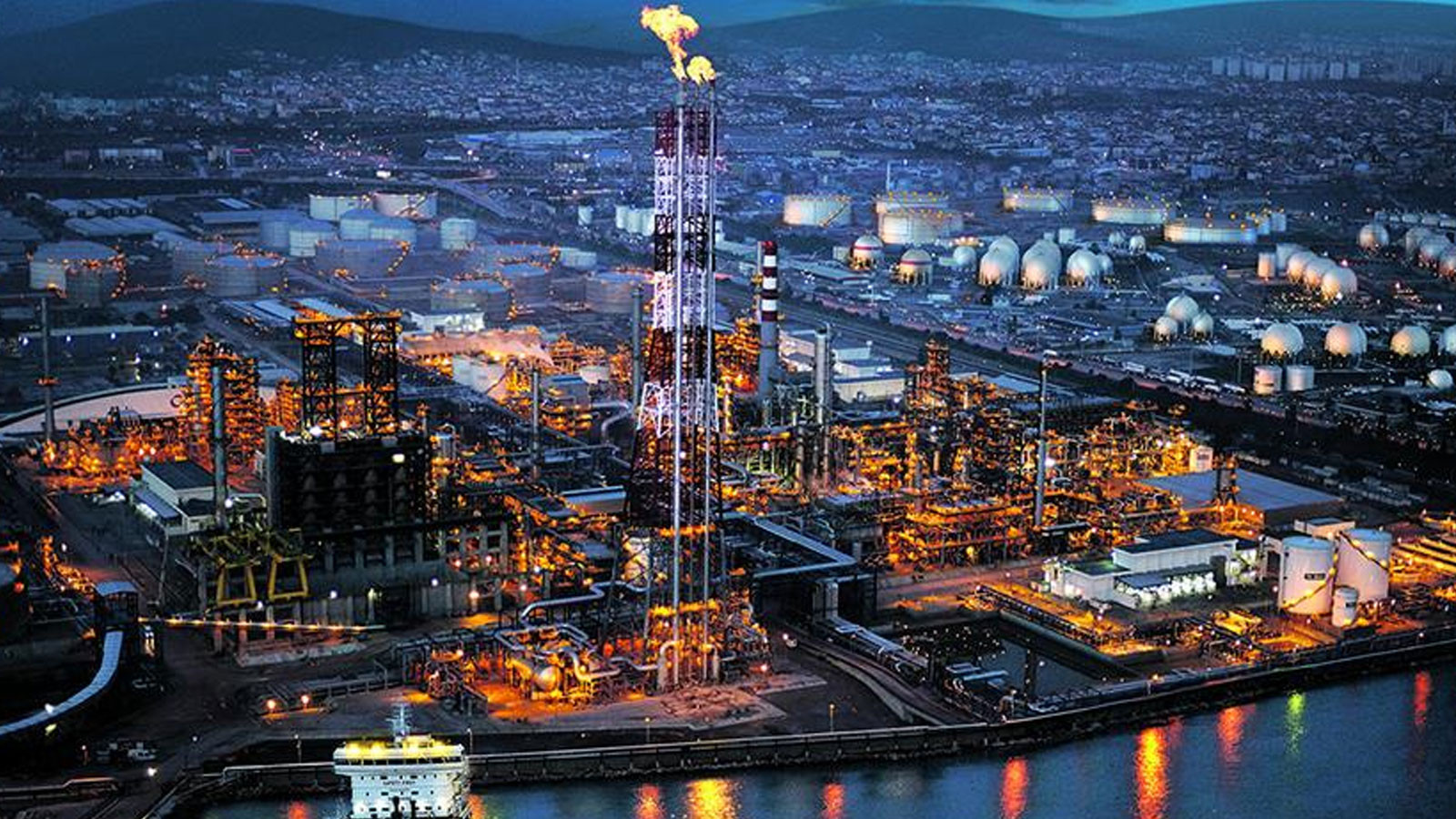 Koç Holding, 9.3 milyar TL'lik Tüpraş hissesi sattı