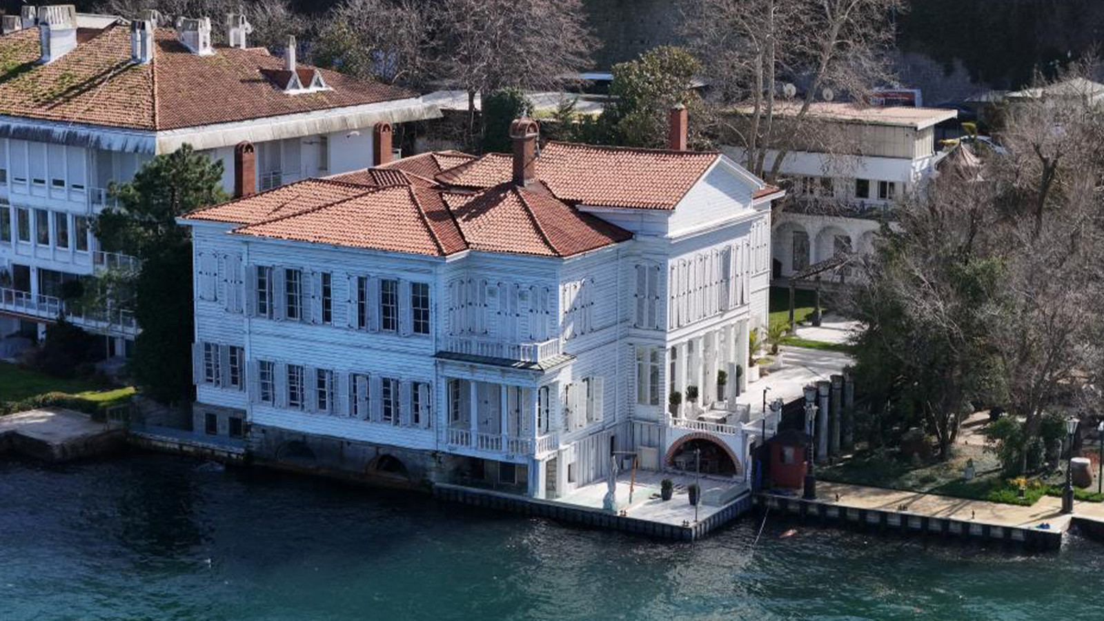 "Kurtlar Vadisi" ile hafızalara kazınan yalı satılıyor; işte fiyatı