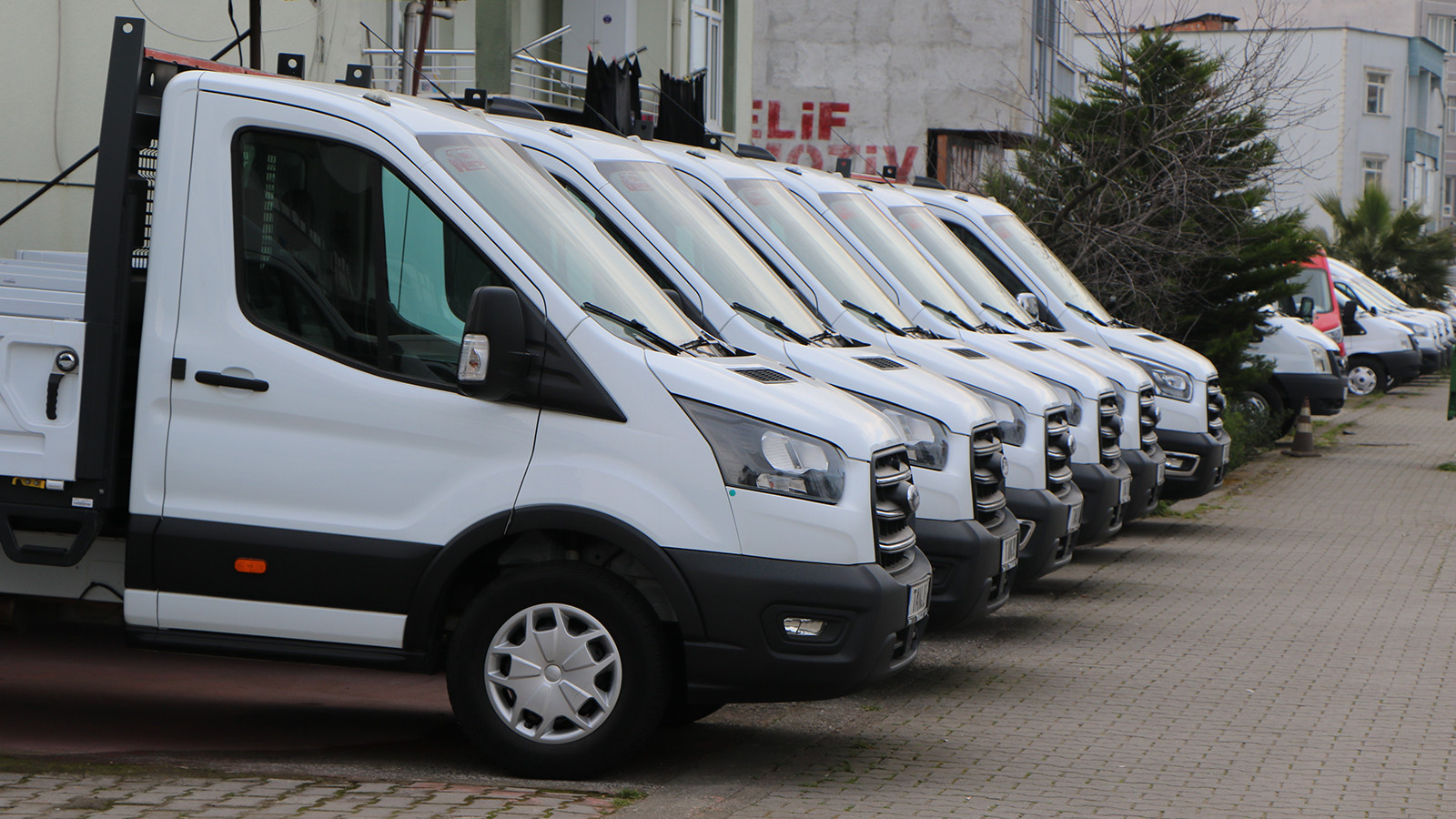 Terme’de ayda 650 minibüs yenilenip Türkiye’ye satılıyor