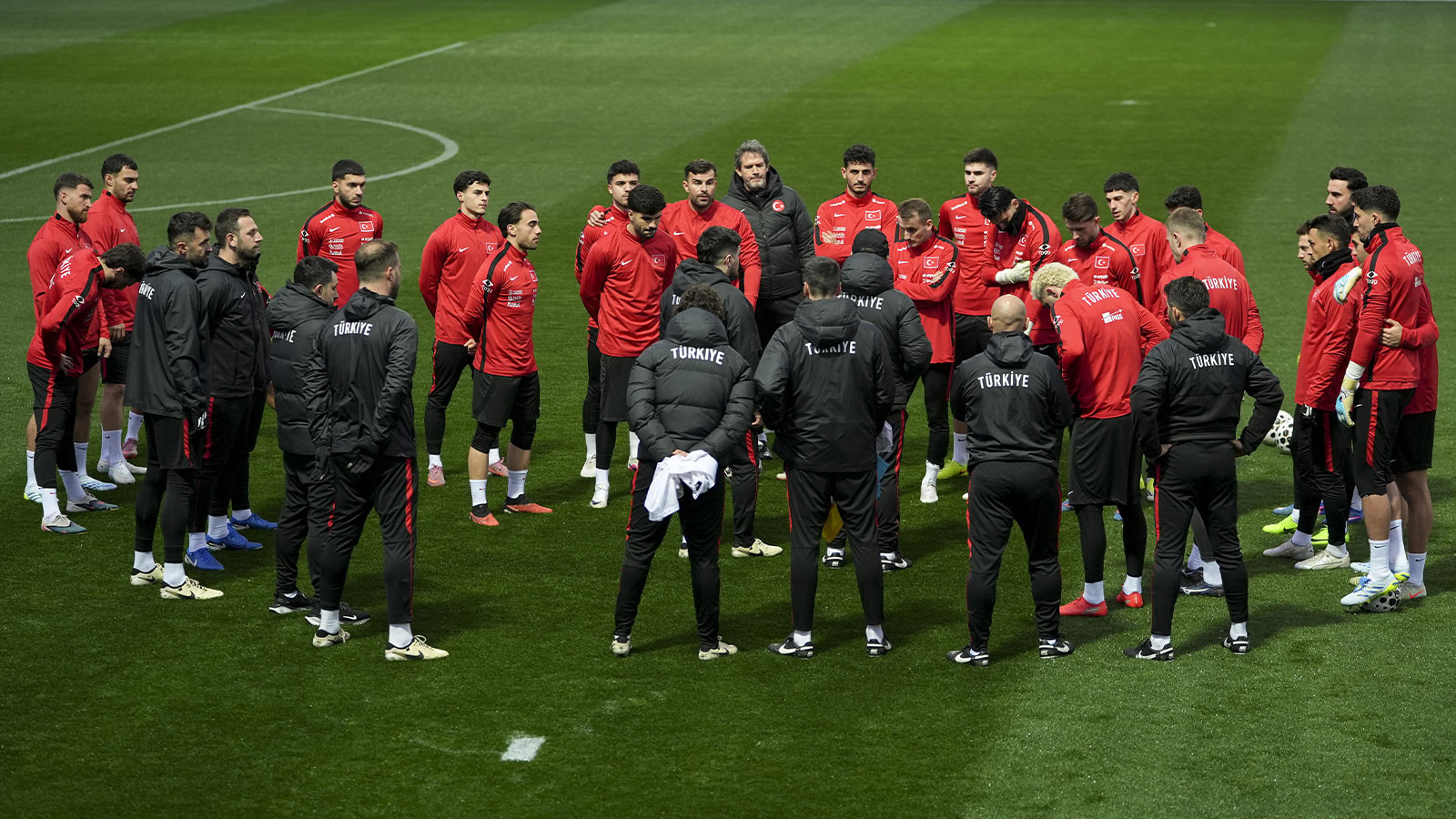 Türkiye-Romanya maçı! A Milli Takım'ın ilk 11'i belli oldu