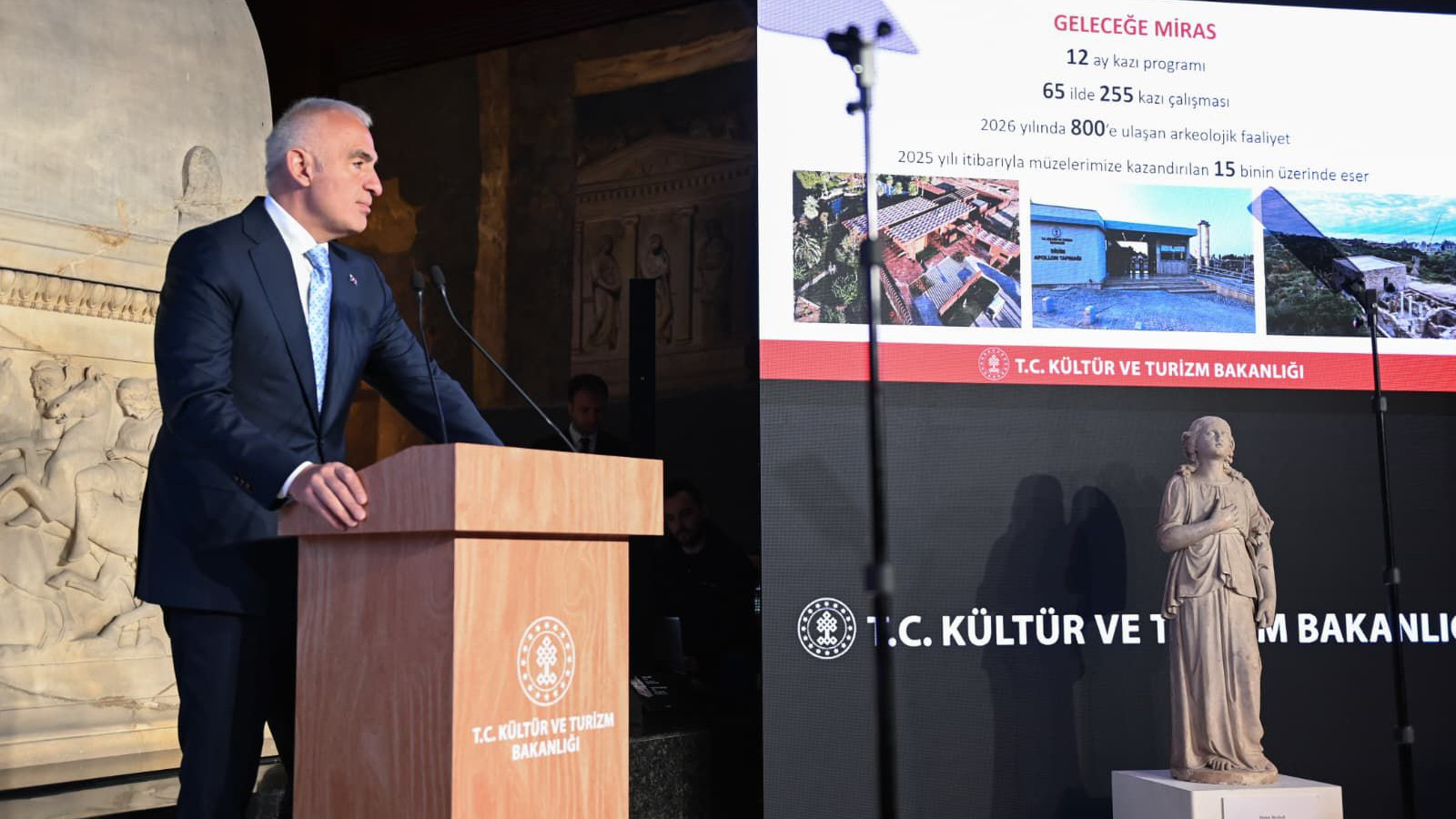 Çalınan melek heykeli teslim alındı