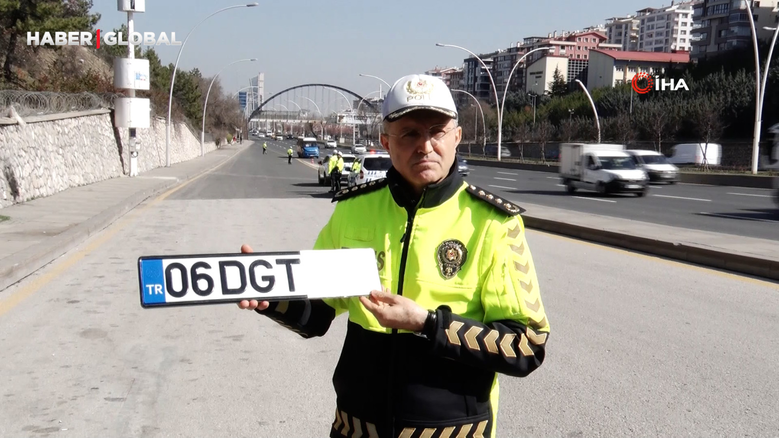 EGM Trafik Daire Başkanı Mutlu’dan standart ve ‘APP’ plaka arasındaki farklarla ilgili açıklama