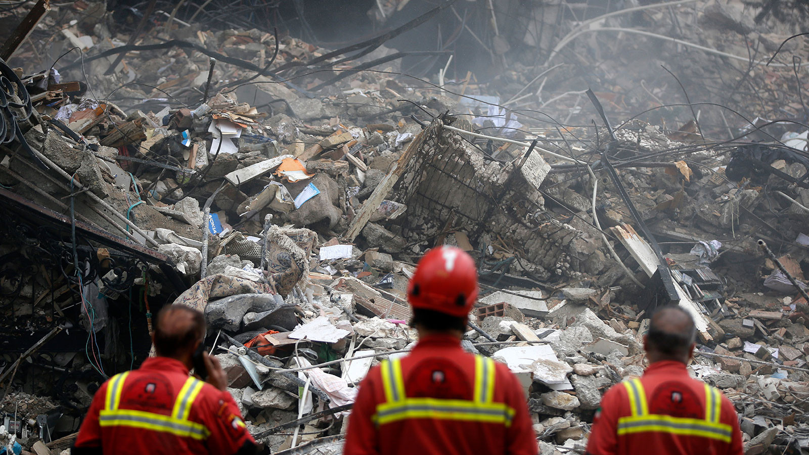 İran'dan Körfez ülkelerindeki otellere "ABD askerlerine yer vermeyin" çağrısı
