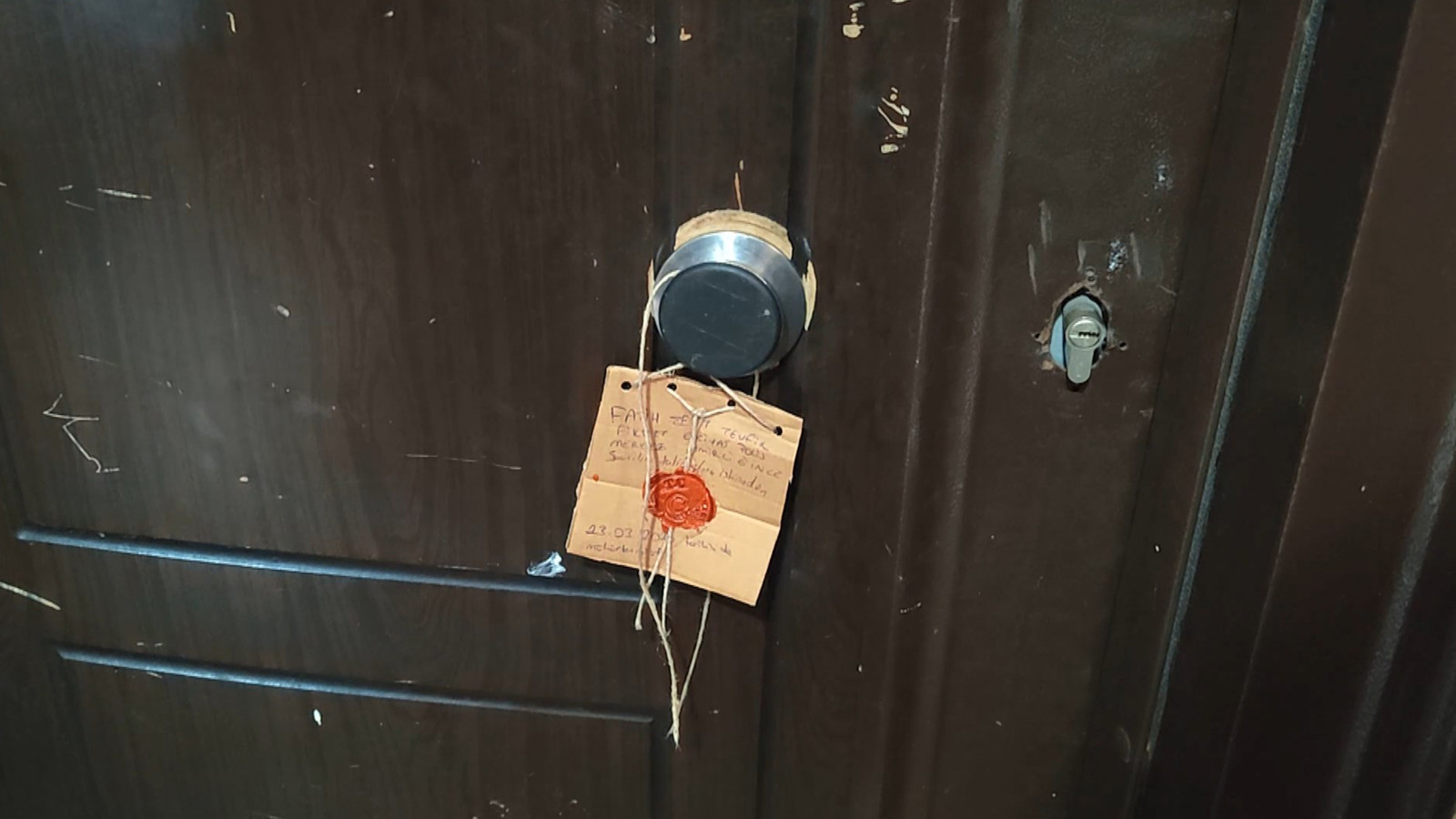 İstanbul'da erkek vehşeti: Karısını döve döve öldürdü