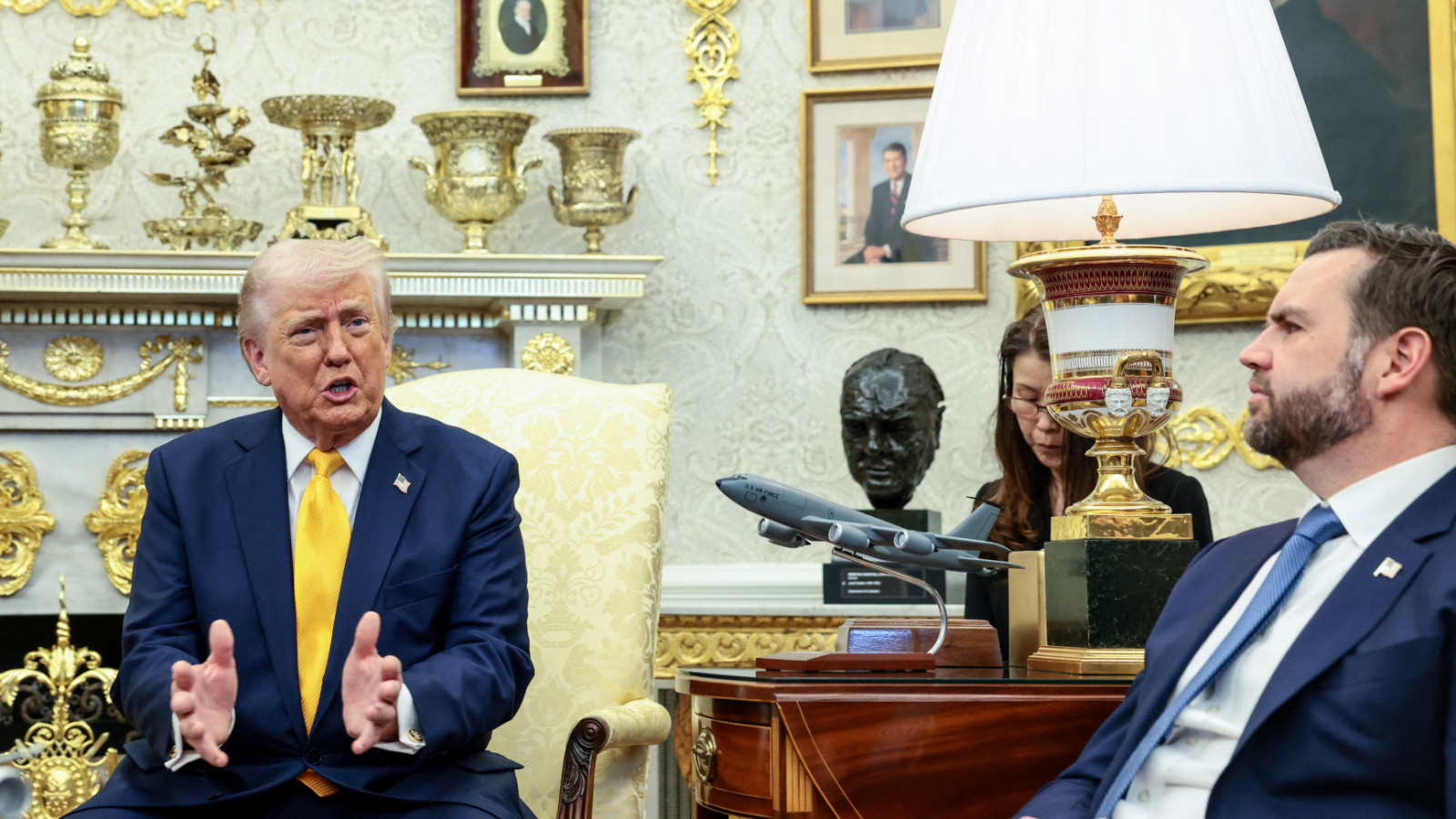 Savaşı ben başlattım, sen bitir Vance!