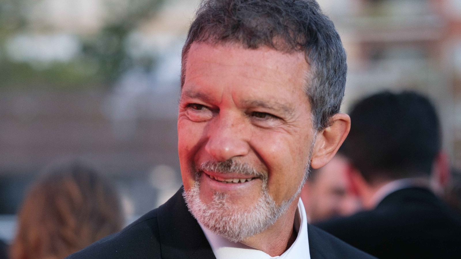 Ünlü oyuncu Antonio Banderas: Kalp krizi geçirdim ve hayatım değişti