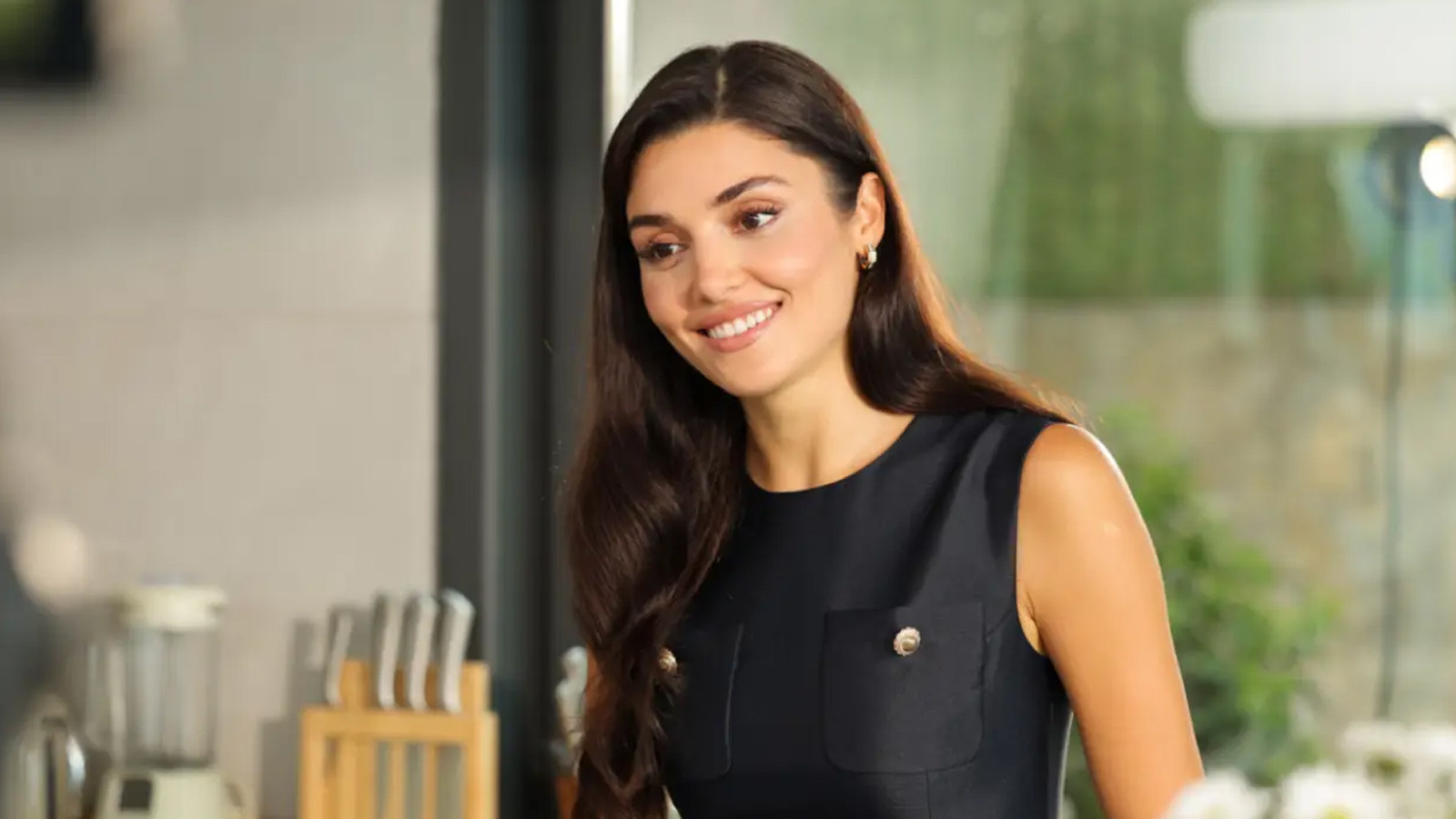 Ünlülere 'uyuşturucu' operasyonu: Hande Erçel gözaltına alındı