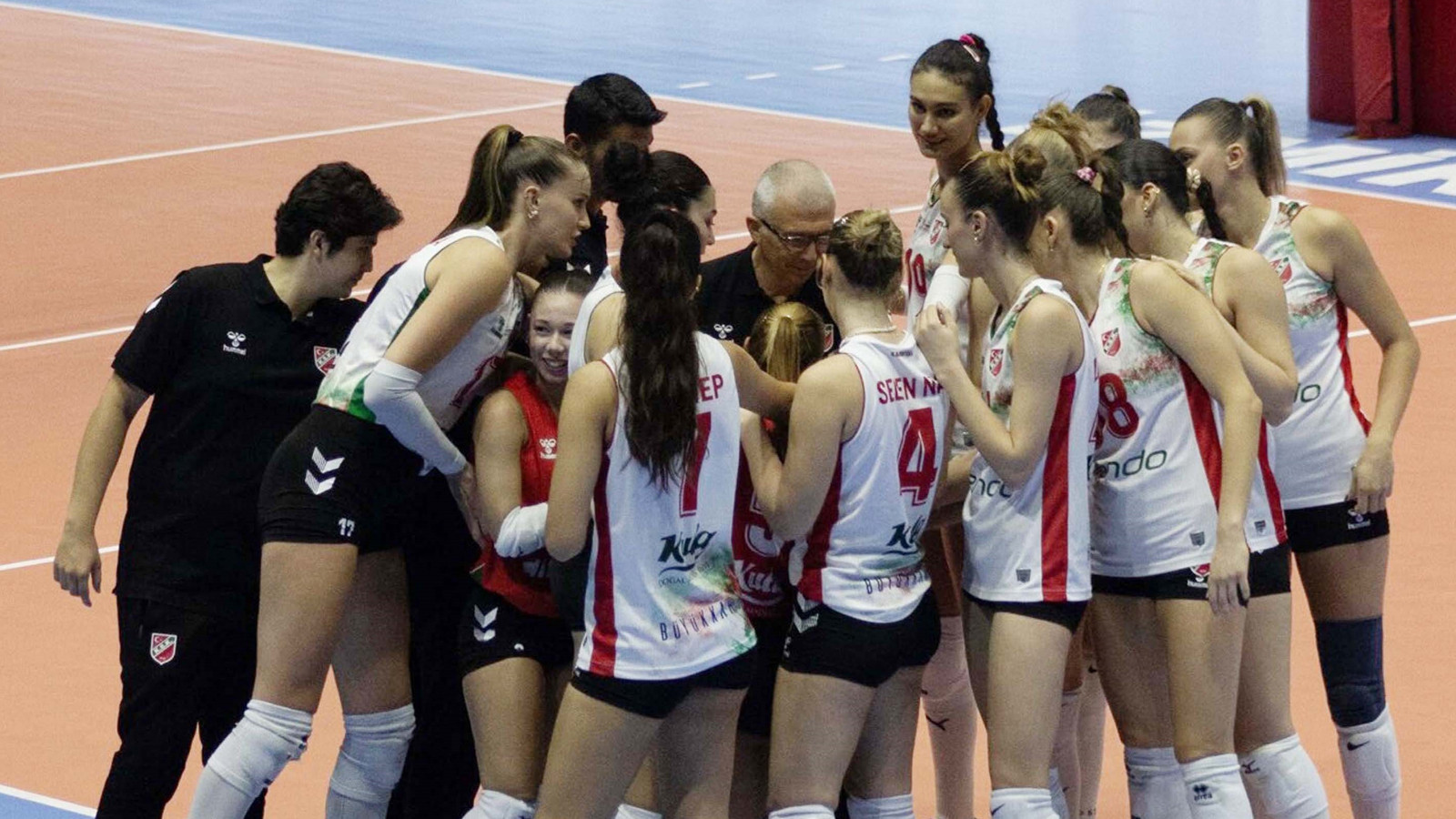 Karşıyaka filede erken havlu attı