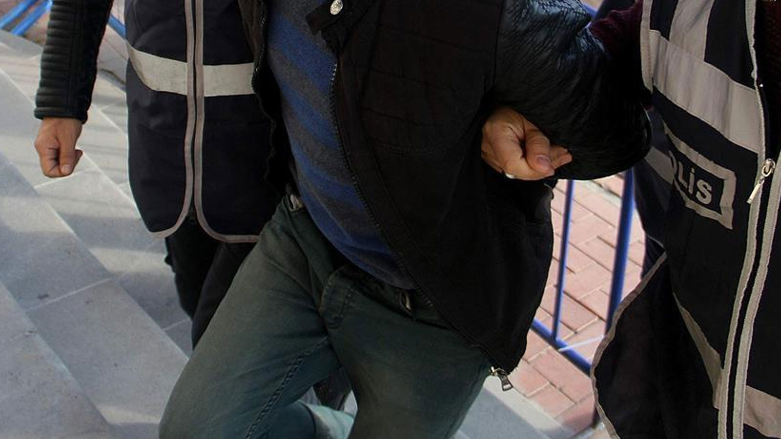 Sosyal medyada tanış, kapında soyul! Ankara’da gasp şebekesine büyük darbe!