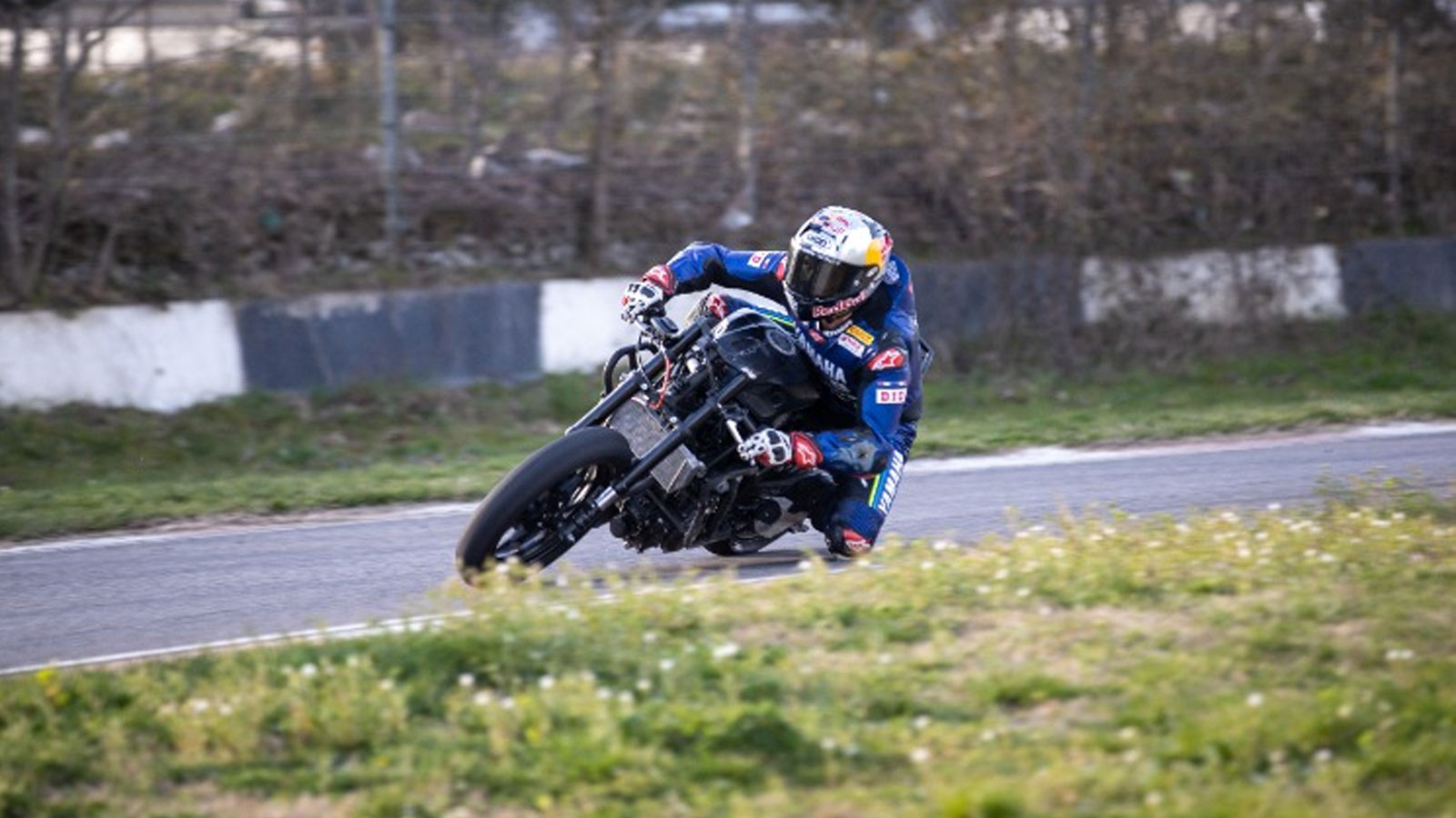 Bahattin Sofuoğlu, Portekiz'de ikinci yarışı kaza yaparak tamamlayamadı