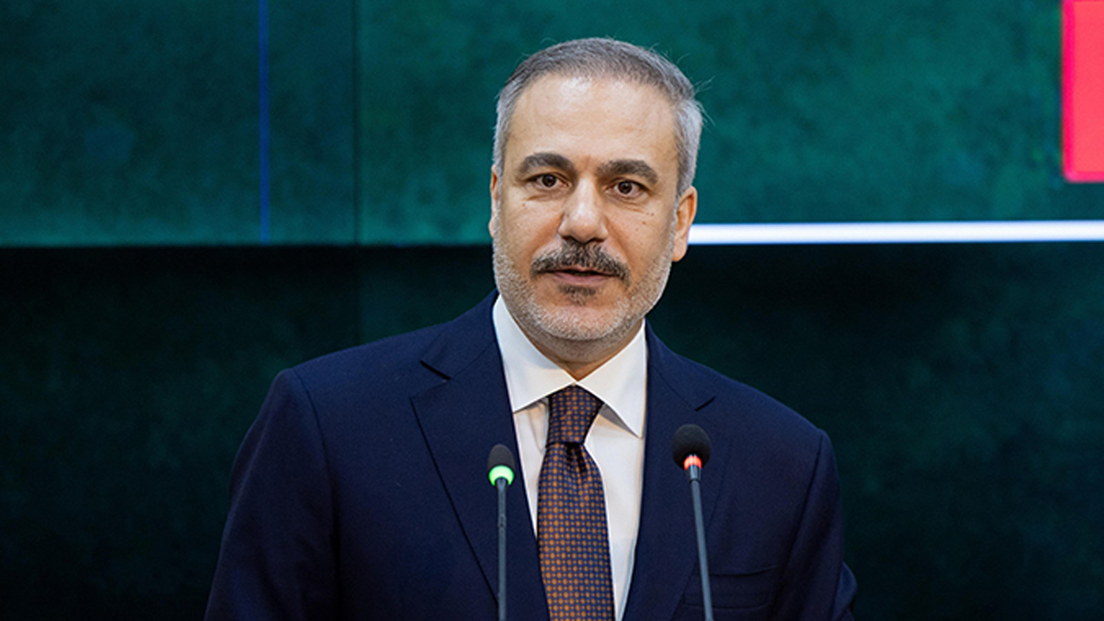 Bakan Fidan'dan diplomasi trafiği