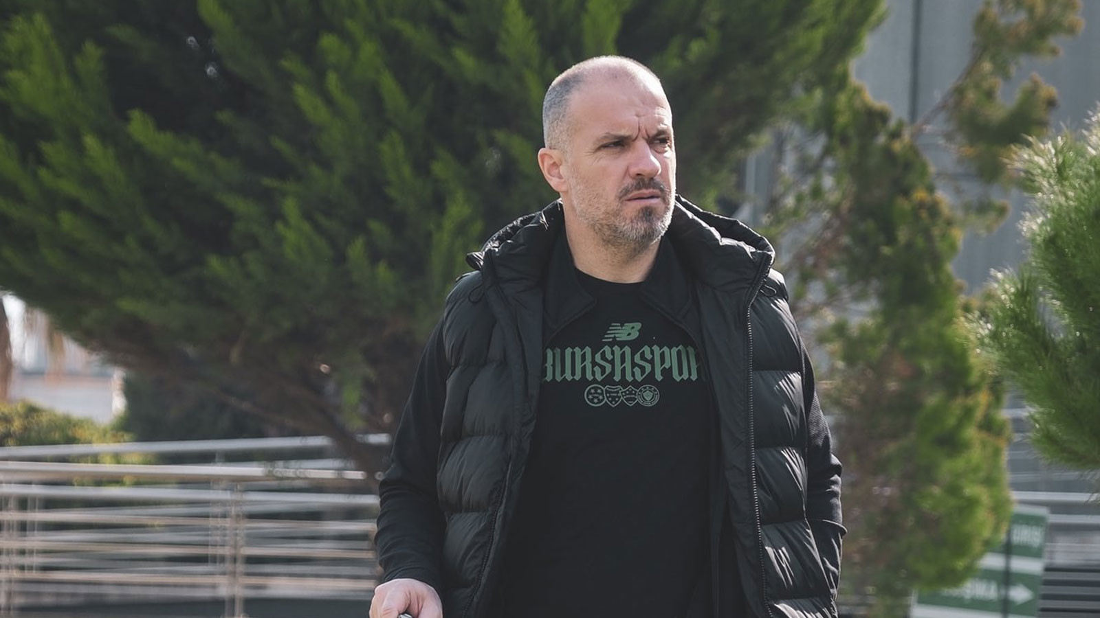 Bursaspor'un hocasından eski futbolcusuna ağır sözler: Sen hainsin