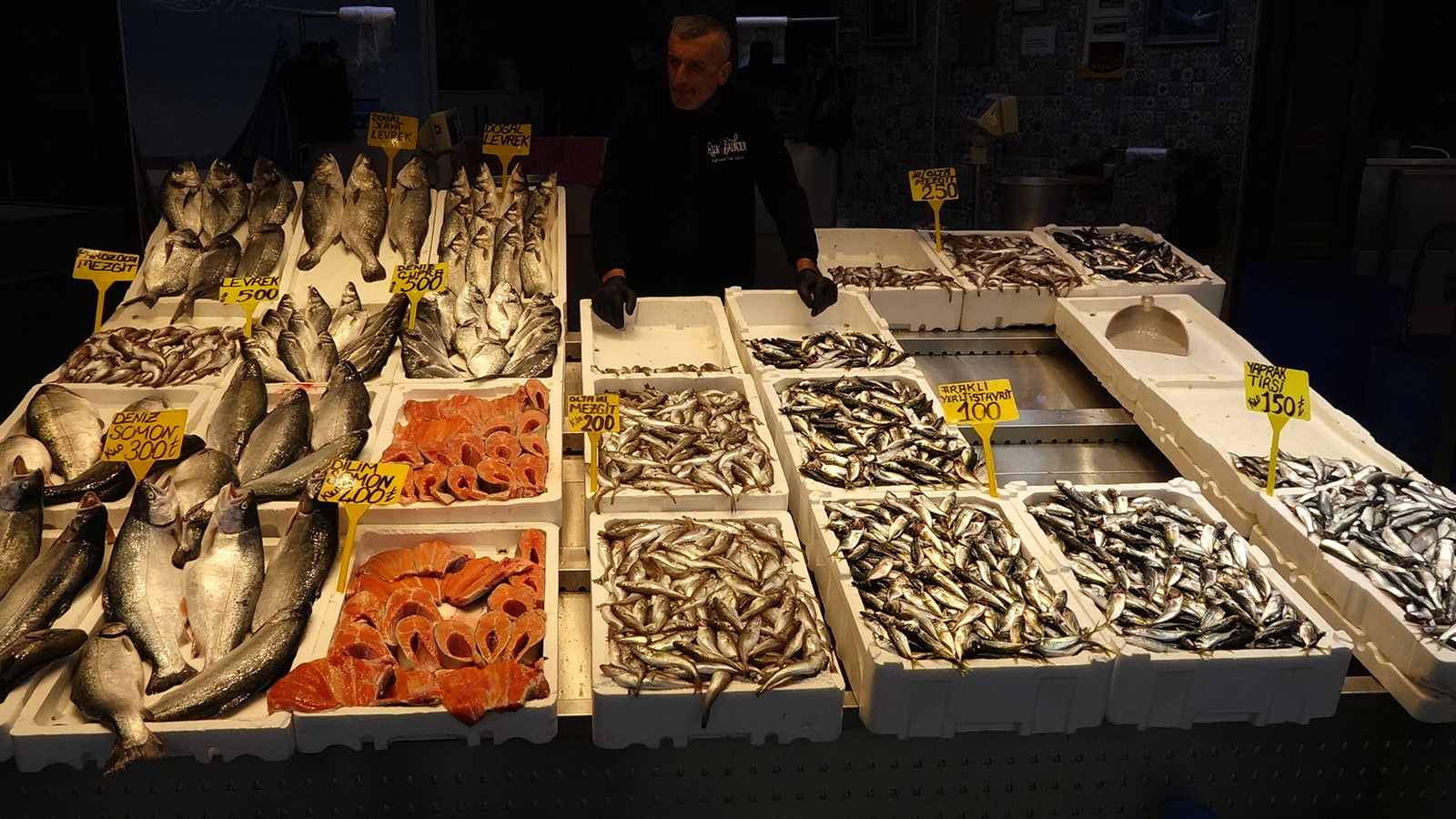 Denizlerde av yasağı için geri sayım: Tezgahlarda hareketlilik