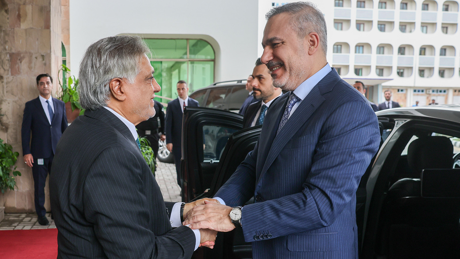 Dışişleri Bakanı Fidan, Pakistanlı mevkidaşı ile görüştü