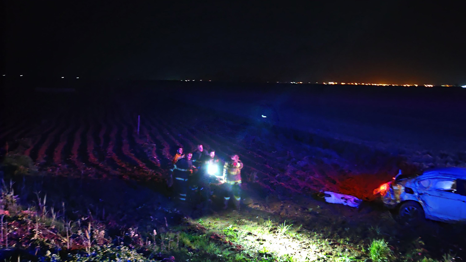 Mardin'de feci kaza: Tarlaya yuvarlanan araçtaki 1 kişi öldü, 3 kişi yaralandı