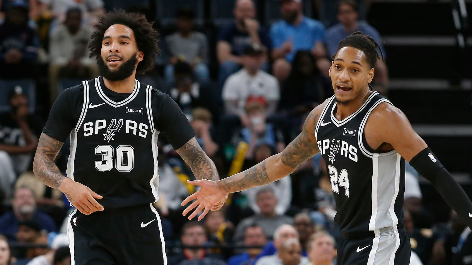 NBA'de Spurs, Bucks'ı yenerek üst üste 8. galibiyetini aldı