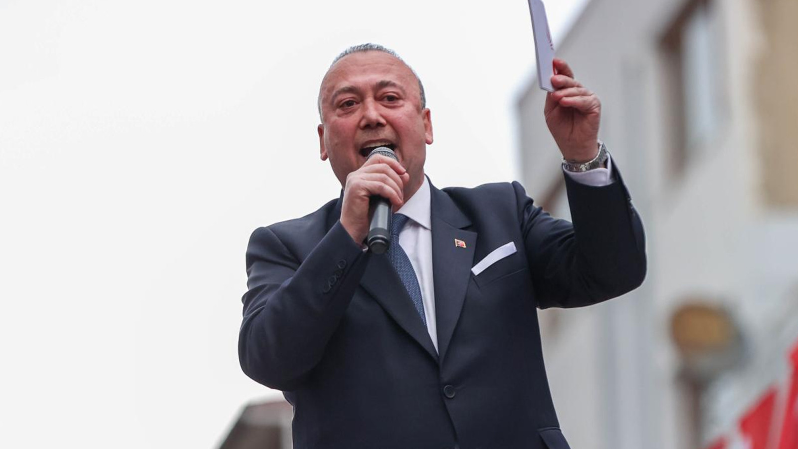 CHP'de Özkan Yalım'ın üyeliği askıya alındı