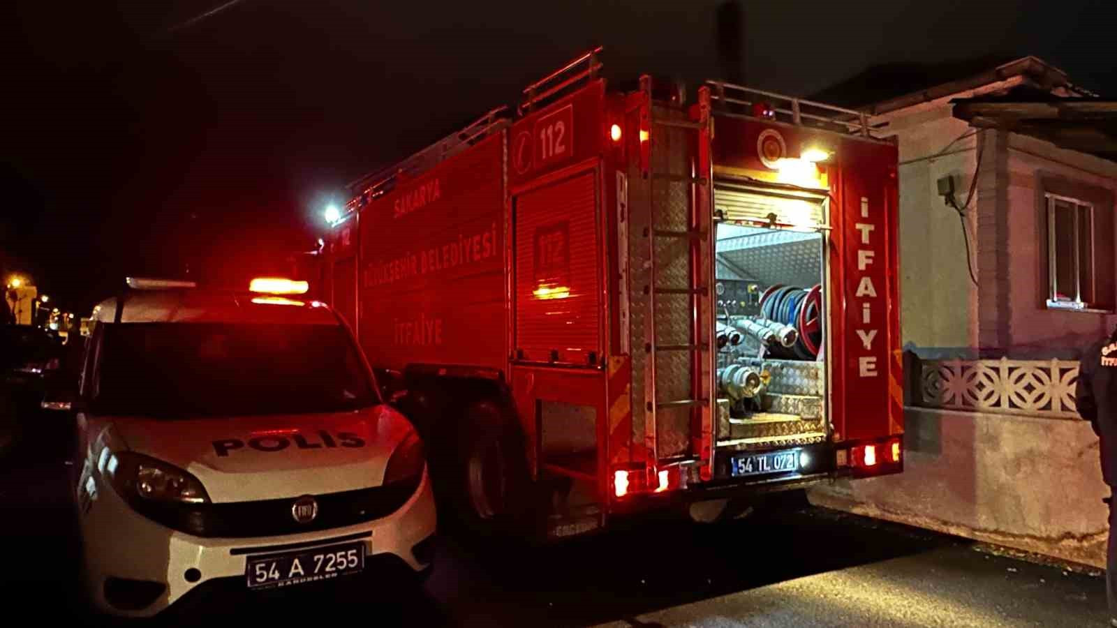 Sakarya'da müstakil ev yangını