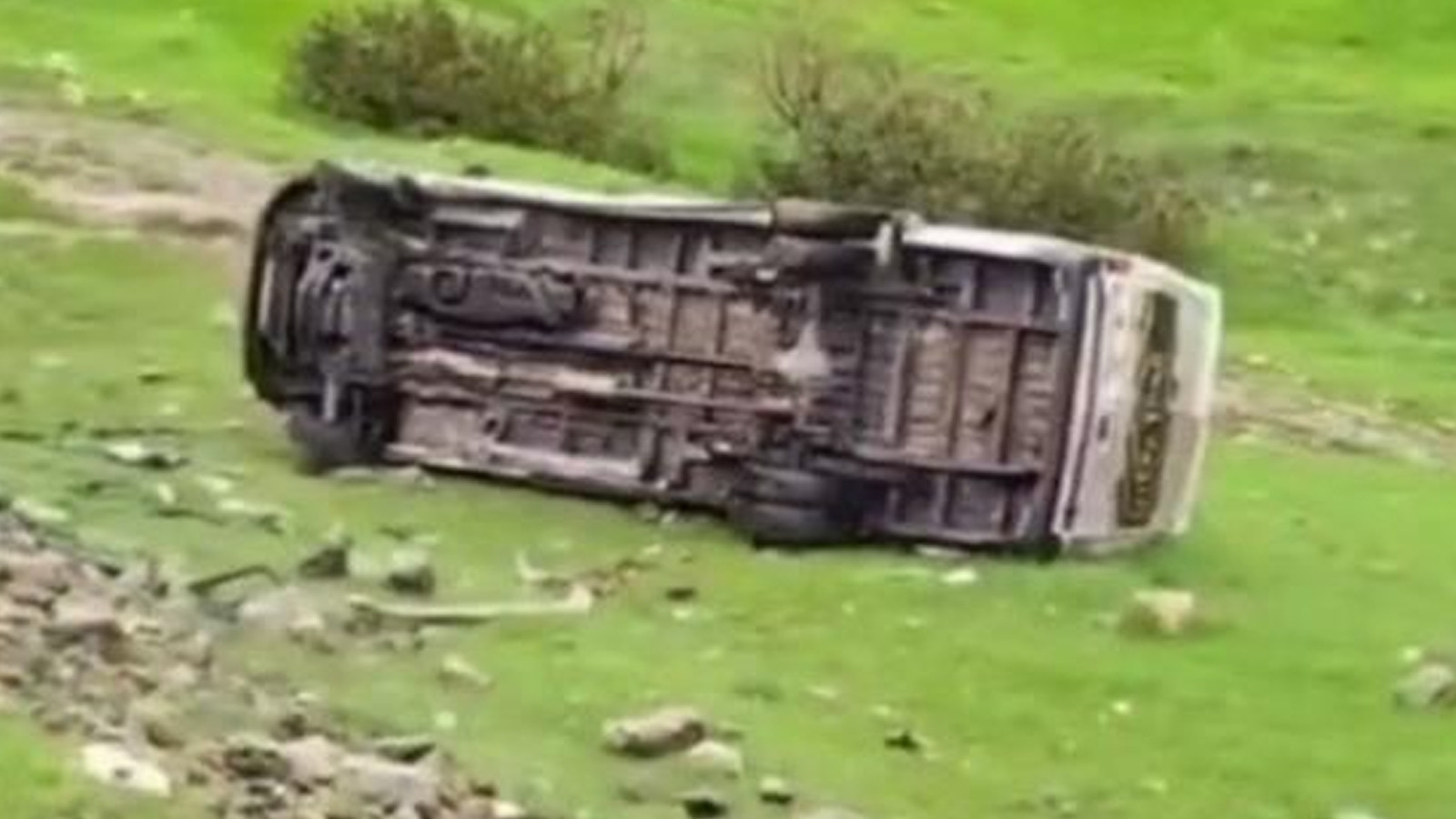 Şırnak’ta okul servisi şarampole devrildi: Çok sayıda yaralı var