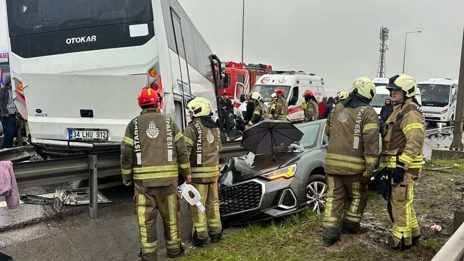 Kuzey Marmara Otoyolu'nda kaza: 1 polis memuru şehit oldu, 1'i ağır 16 polis memuru yaralandı