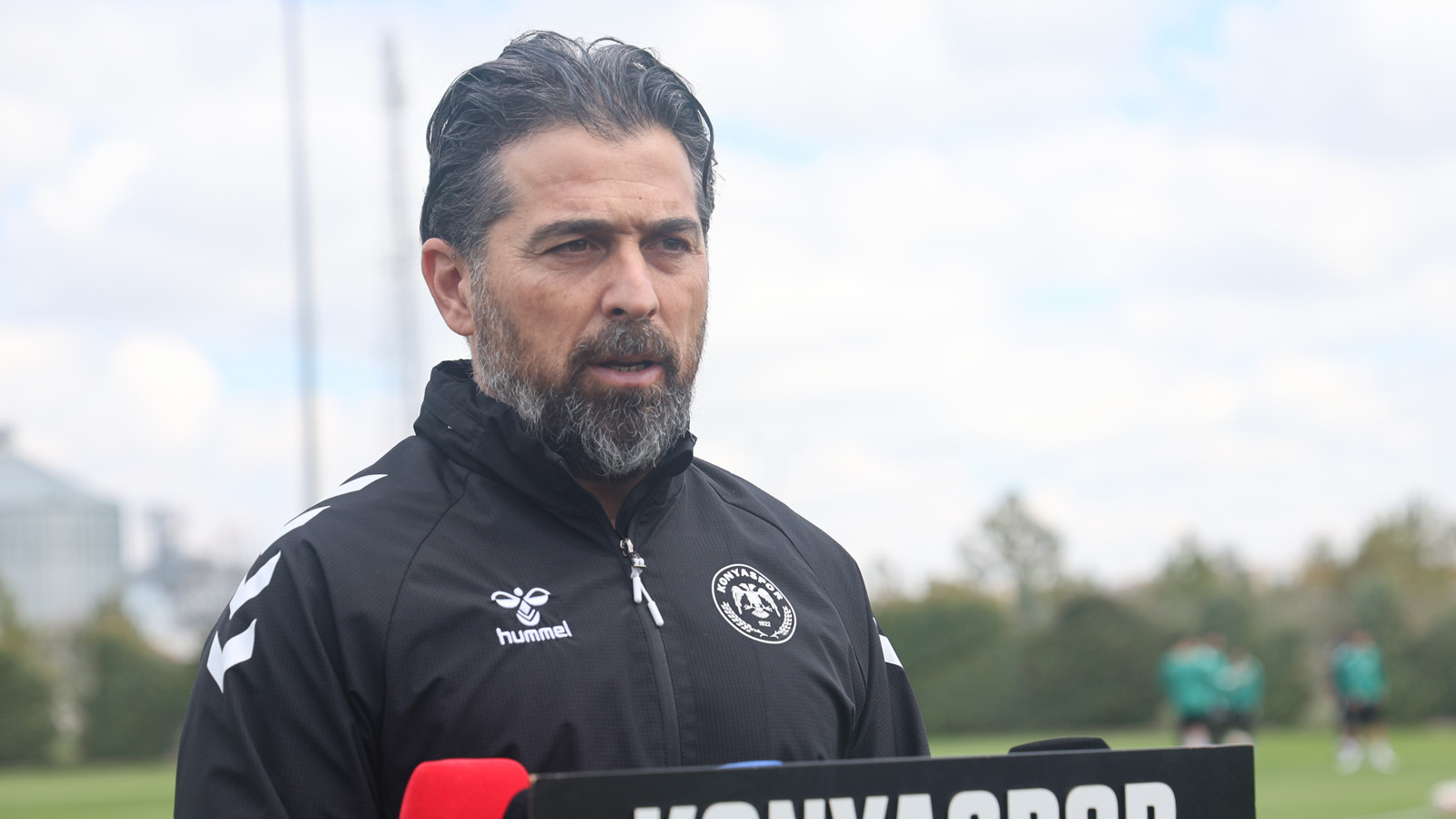 İlhan Palut: "Her maç önemli her puan önemli"