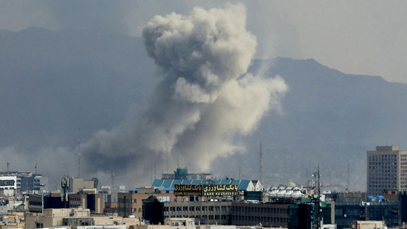 İsrail ordusu, İran'da "askeri sanayi tesislerini" vurduğunu iddia etti