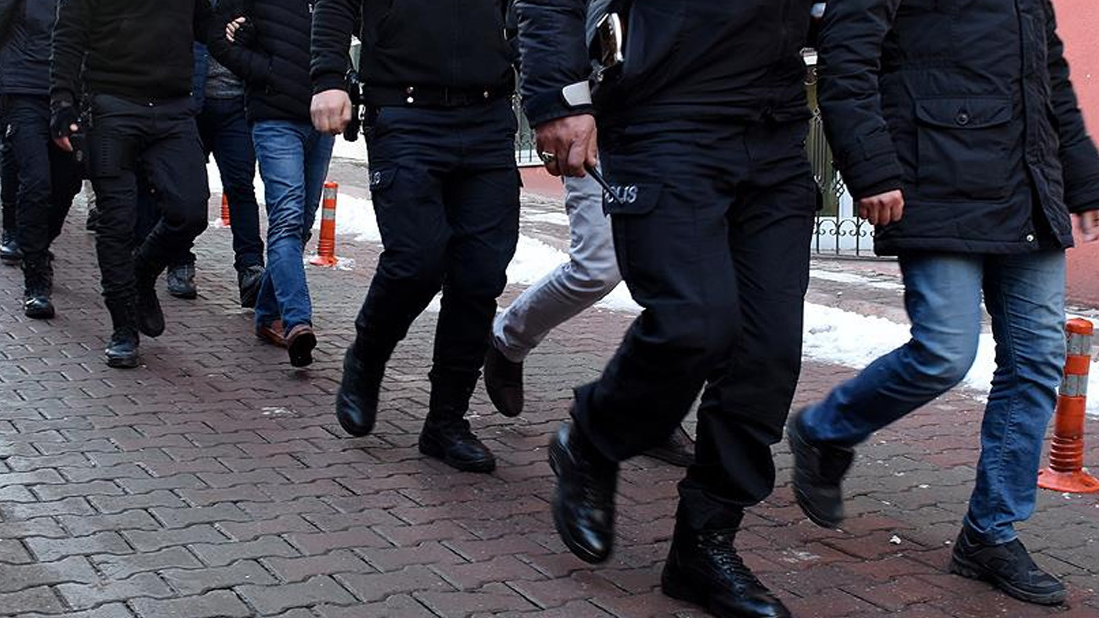 İstanbul merkezli yasa dışı bahis operasyonu: 16 tutuklama