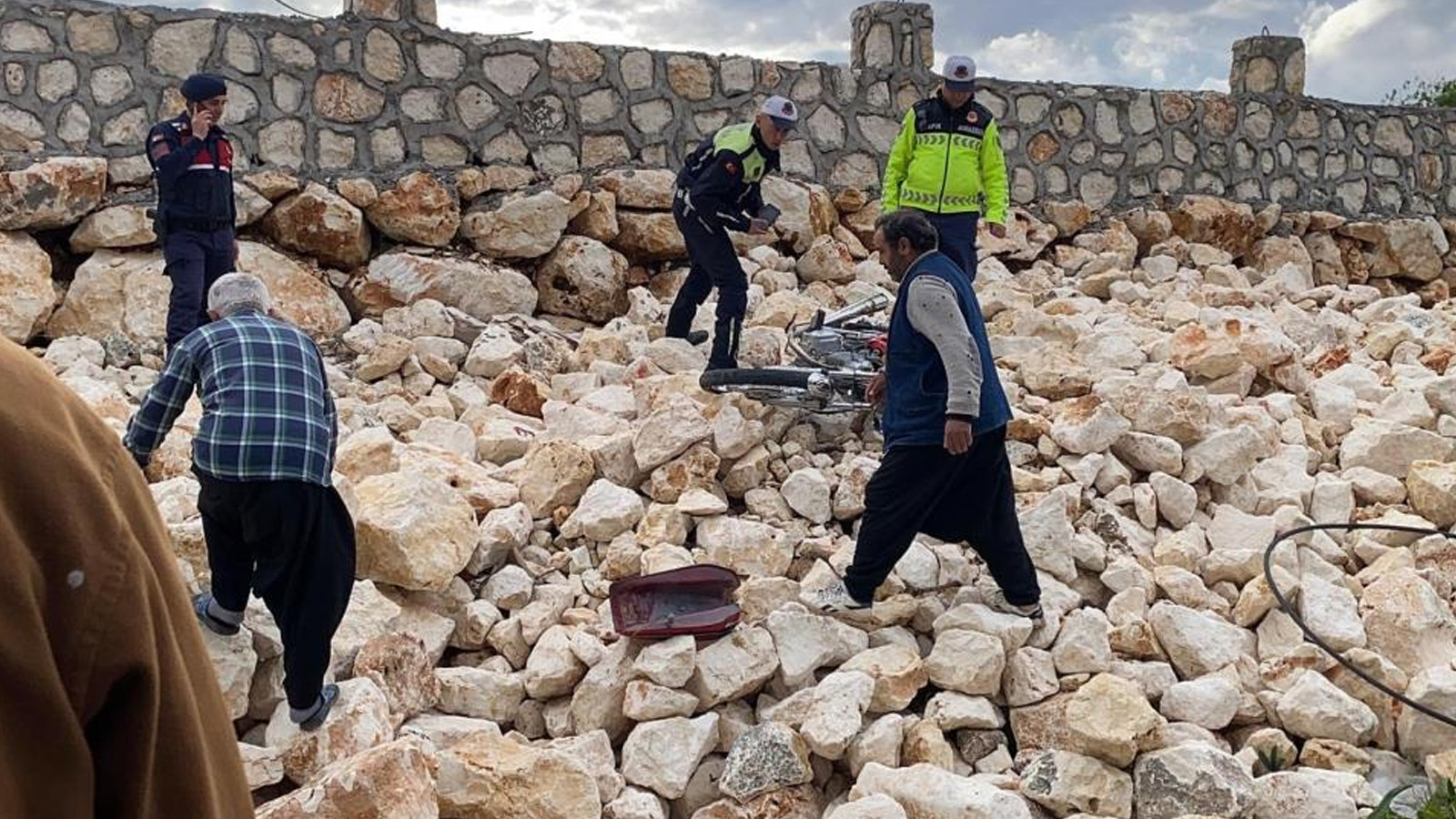 Mersin'de motosiklet sürücüsü feci şekilde can verdi