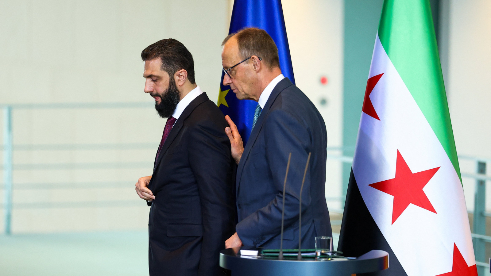 Merz ve Şara anlaştı: Almanya'daki Suriyelilerin yüzde 80'i geri gönderilecek