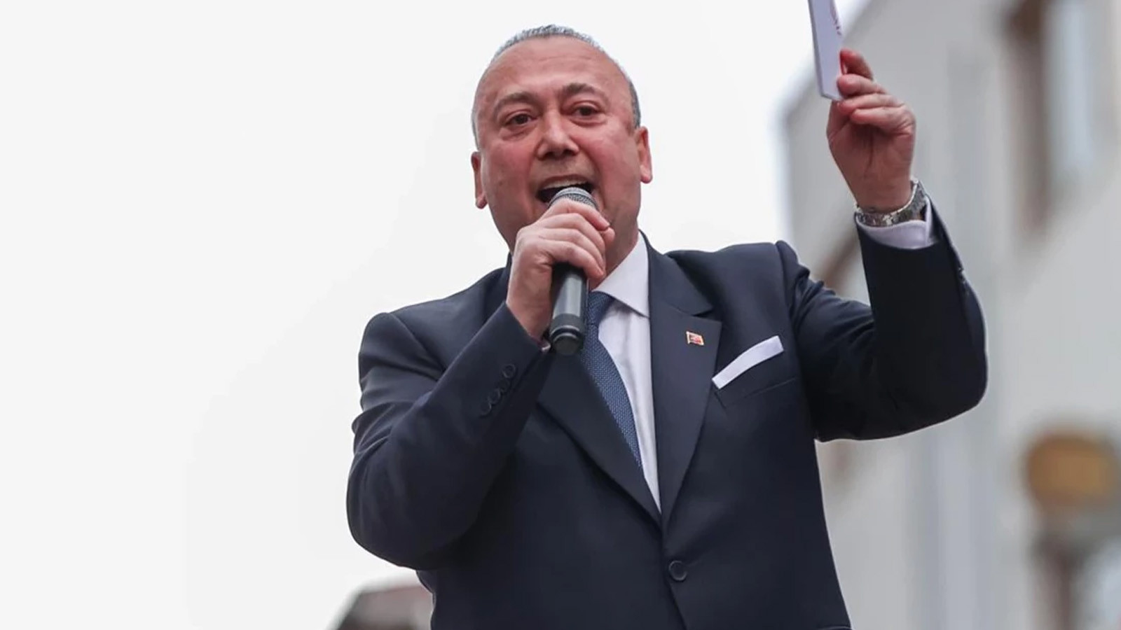 Uşak Belediye Başkanı Yalım'ın mal varlığına el konuldu! Şirketlerine kayyum atandı