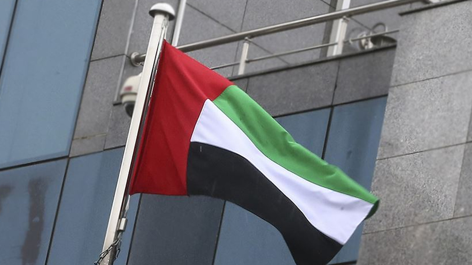 BAE, İran vatandaşlarının ülkeye giriş ve transit geçişini yasakladı