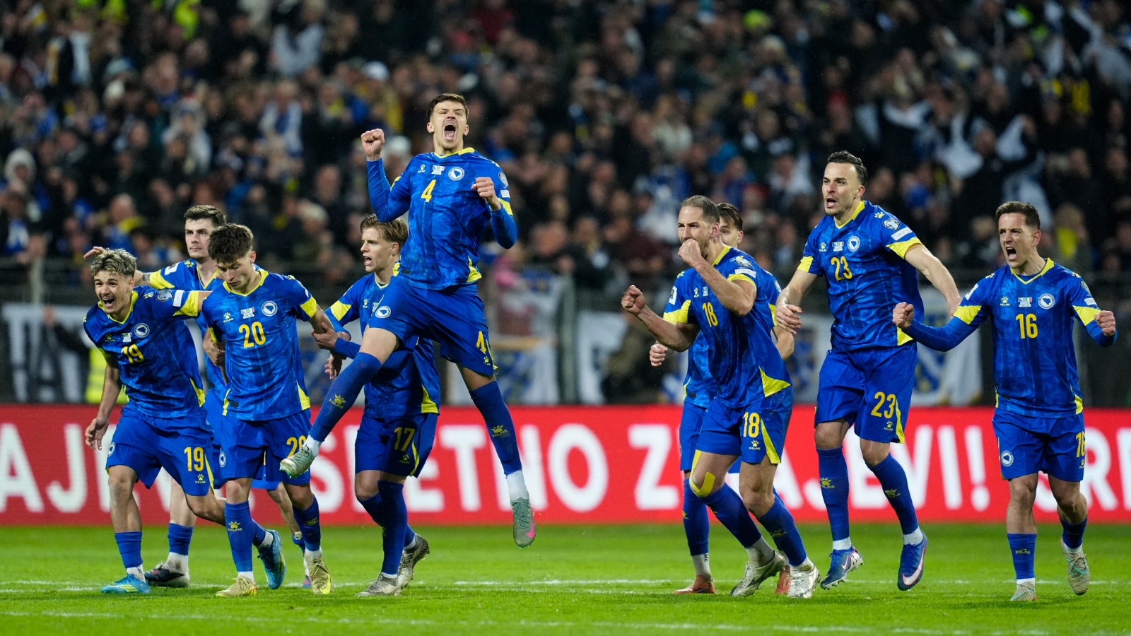 Bosna Hersek, İtalya'yı eleyerek Dünya Kupası'nda!