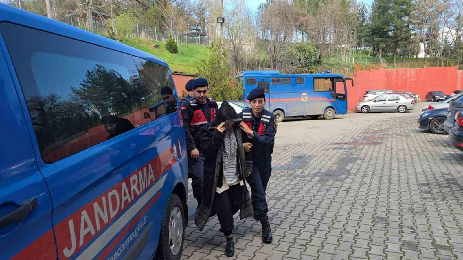 Karabük'te tartıştığı kocasını öldüren kadın tutuklandı