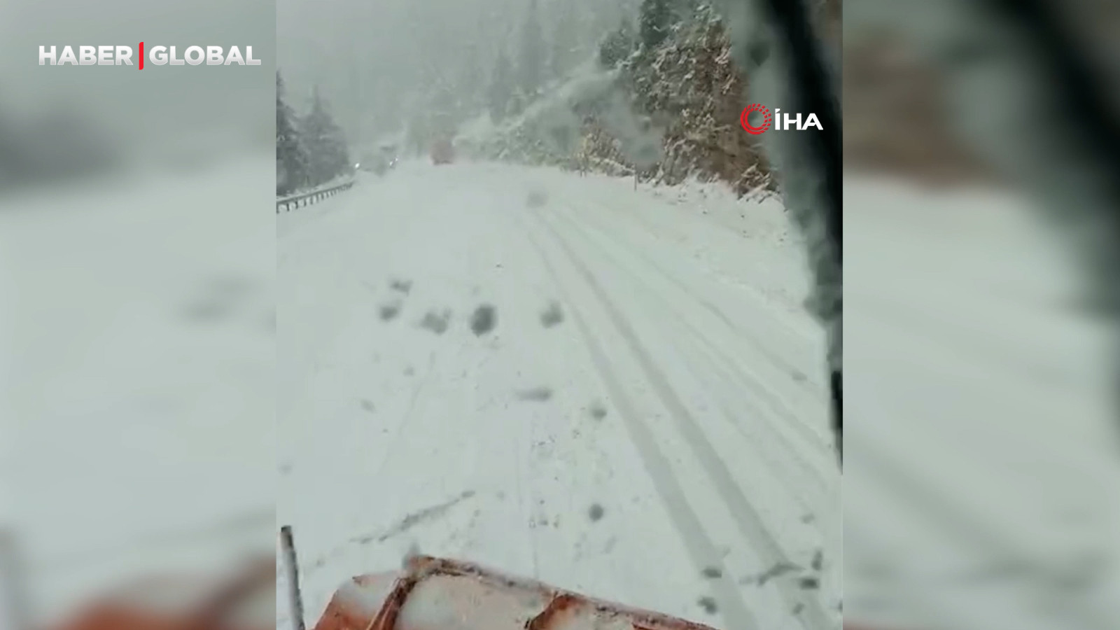 Antalya Alacabel'de nisan ayında kar sürprizi, sürücüler zor anlar yaşadı