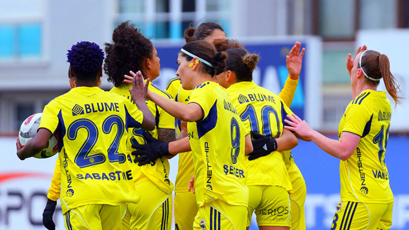 Fenerbahçe'ye çirkin saldırı: İnşallah buradan sağ salim çıkarız