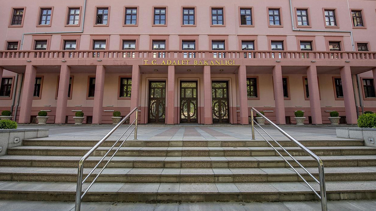 'İmamoğlu suç örgütü davası' ile ilgili 'hakim özür diledi' iddialarına açıklama