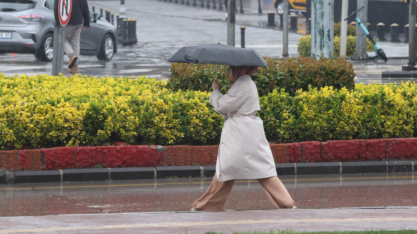 Tüm ülkeyi esir alacak! Bu 79 şehirde yaşayanlar sağanak yağışa dikkat