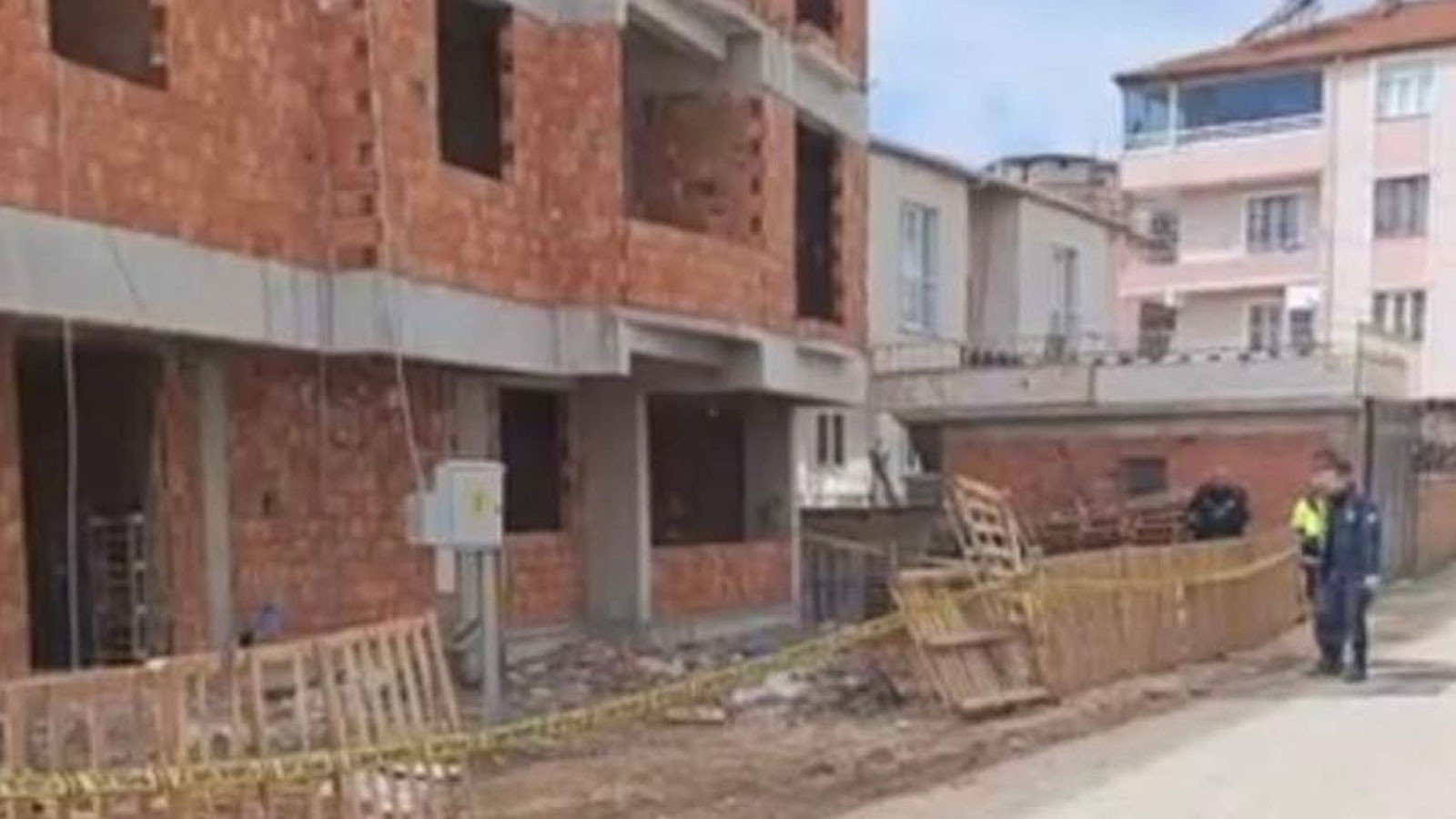 Amasya'da korkunç olay! İnşaatın çatısından düşen işçi, hayatını kaybetti