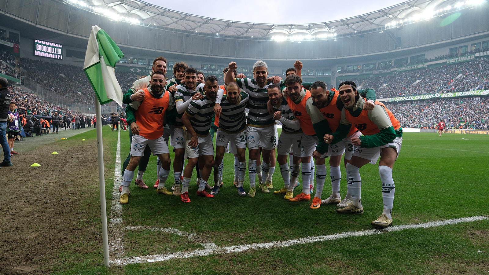 Bursaspor'dan şampiyonluk yolunda kritik galibiyet