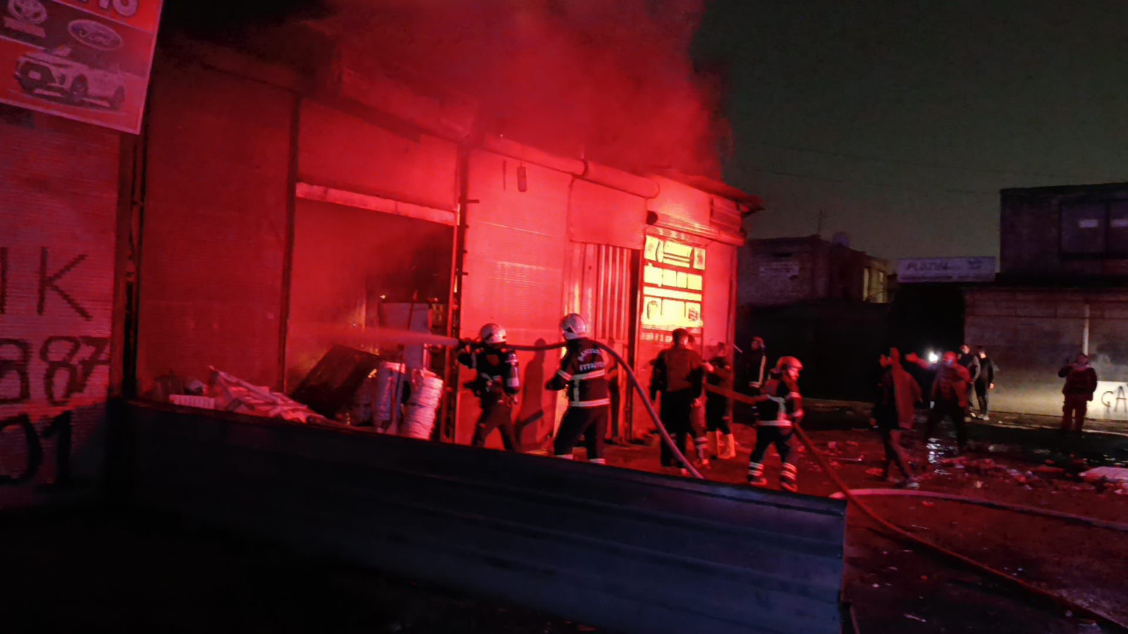 Şanlıurfa'da hurdacı yangını