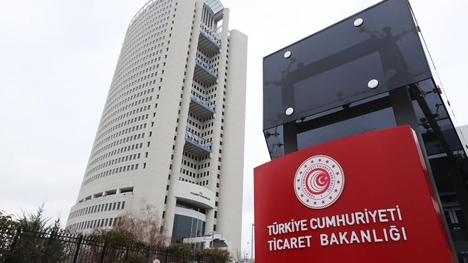 Ticaret Bakanlığı: Tüketicilerimizin haklarını korumaya yönelik denetimleri sürdürmekteyiz