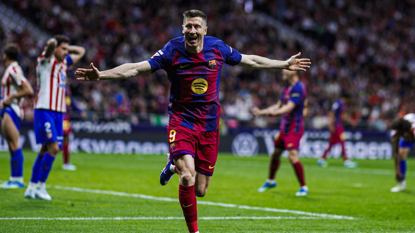 Atletico Madrid'i deviren Barcelona zirvede farkı açtı