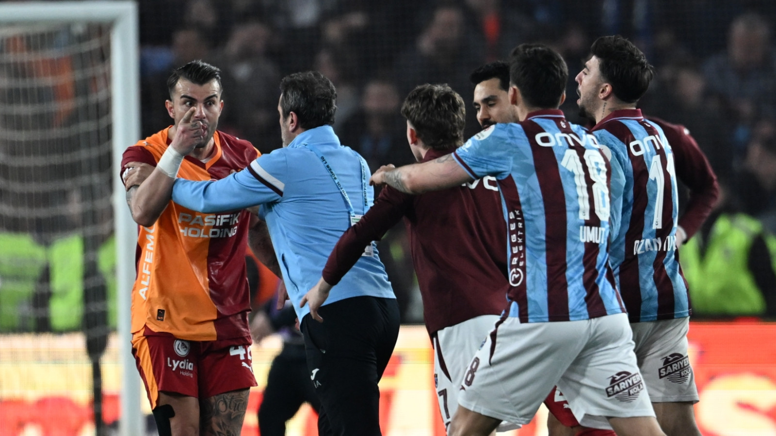 Ertuğrul Doğan'dan fotoğraflı paylaşım! Galatasaray küfür ettiğini iddia etmişti