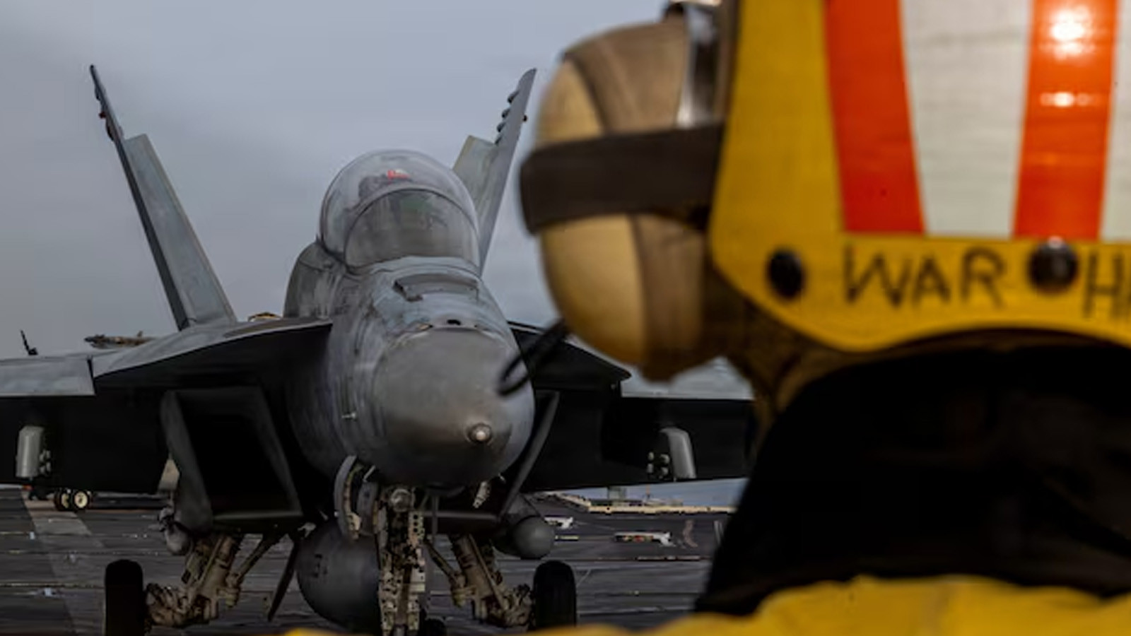 Trump: İran'da düşen savaş uçağının ikinci pilotu da kurtarıldı! İran: Kurtarma uçağını da düşürdük