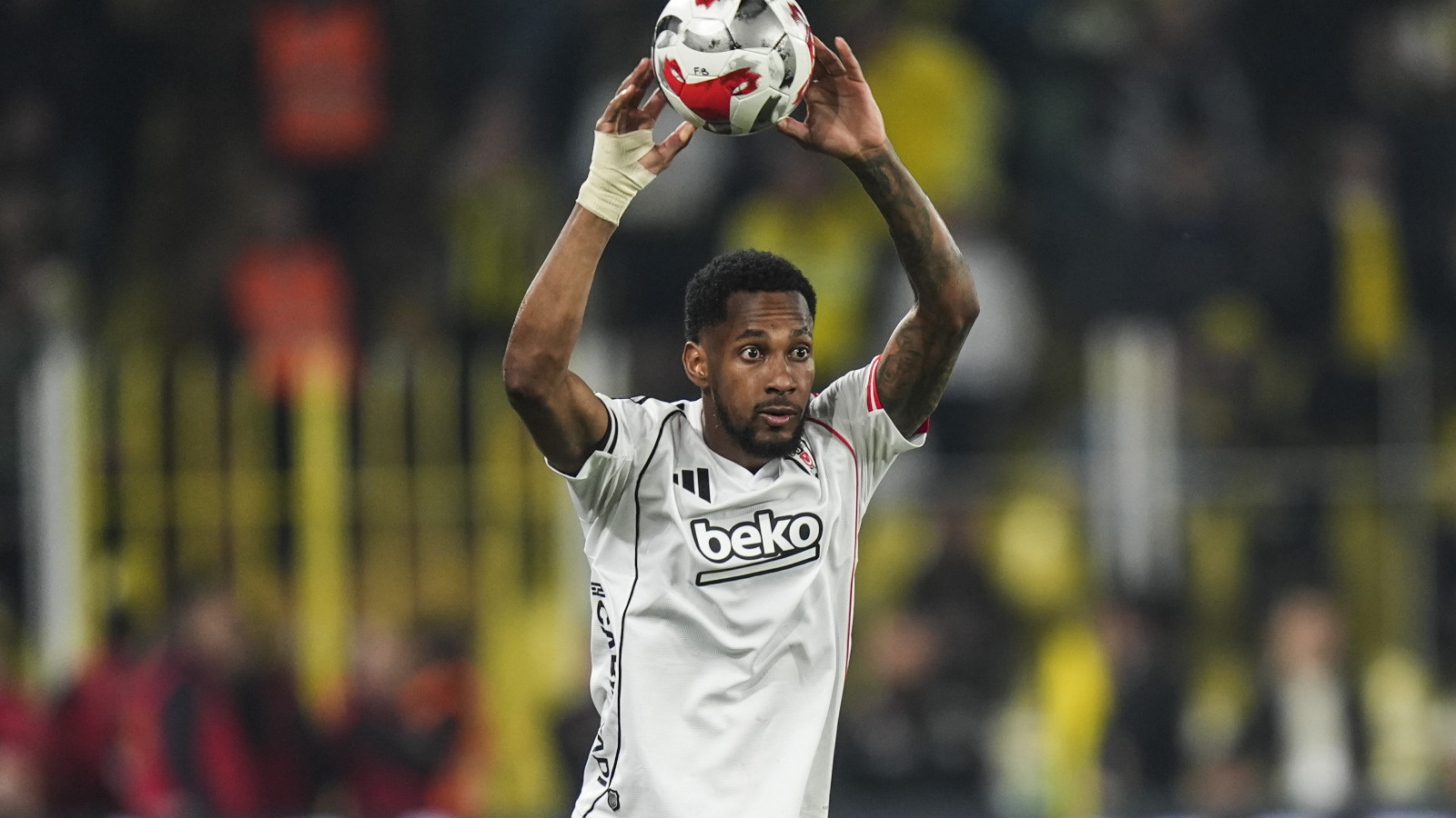 Beşiktaş ve Murillo'dan açıklama: Yanlış bilgi yaymayı bırakın