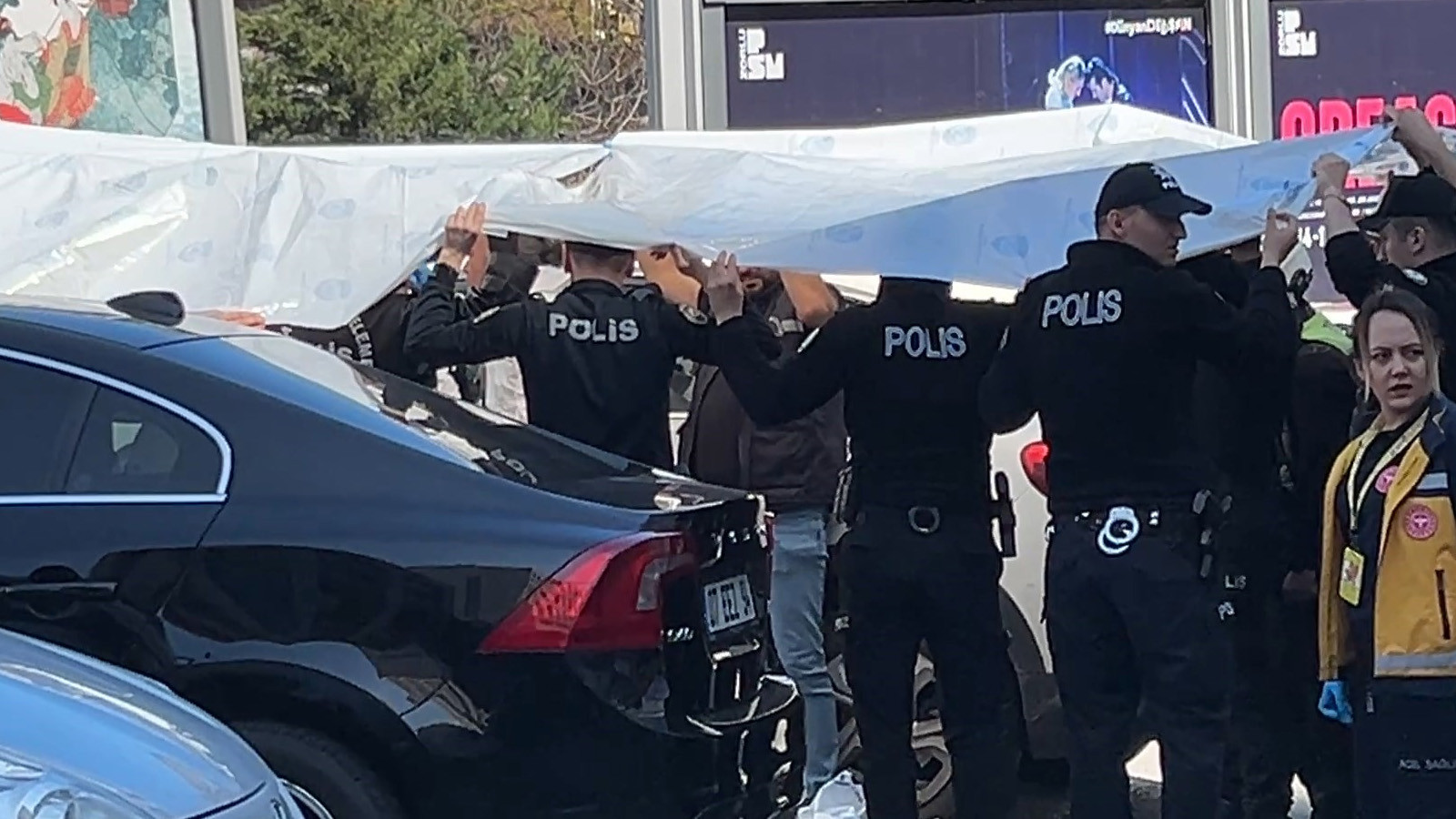 Günlerdir kayıp olarak aranan adam aracında ölü bulundu