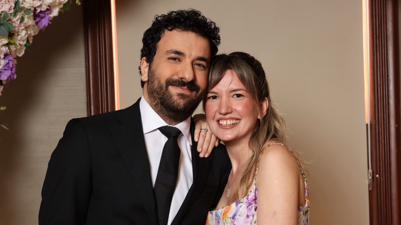 Hasan Can Kaya ve Duygu Karabaş nişanlandı