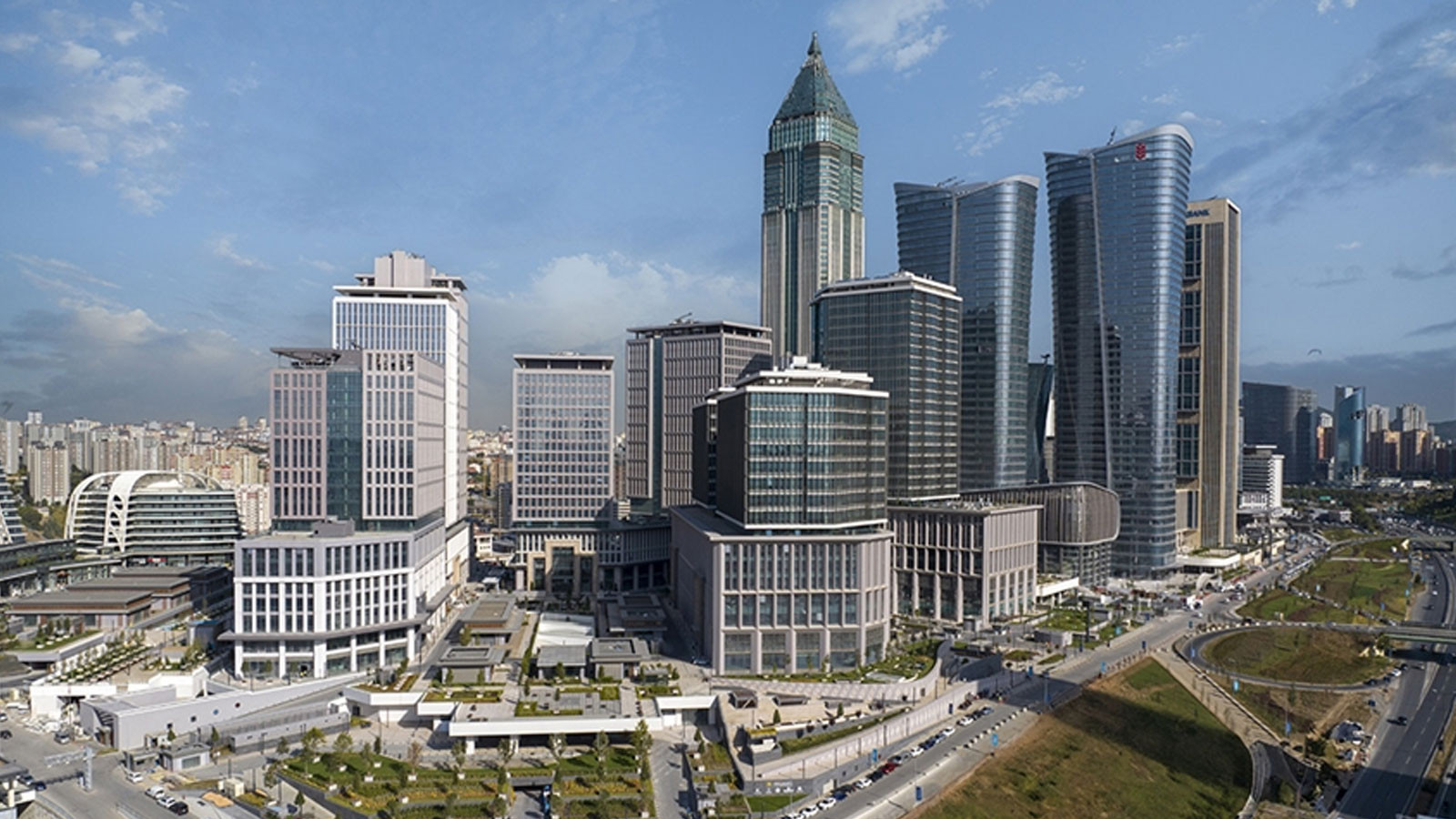 İran'daki savaş İstanbul Finans Merkezi'ne talebi artırdı