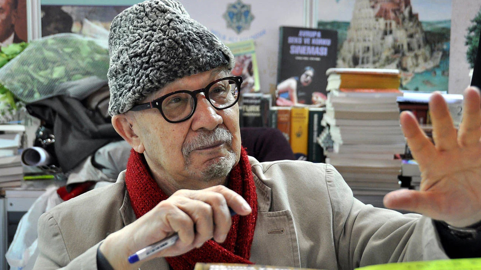 Yalçın Küçük hayatını kaybetti