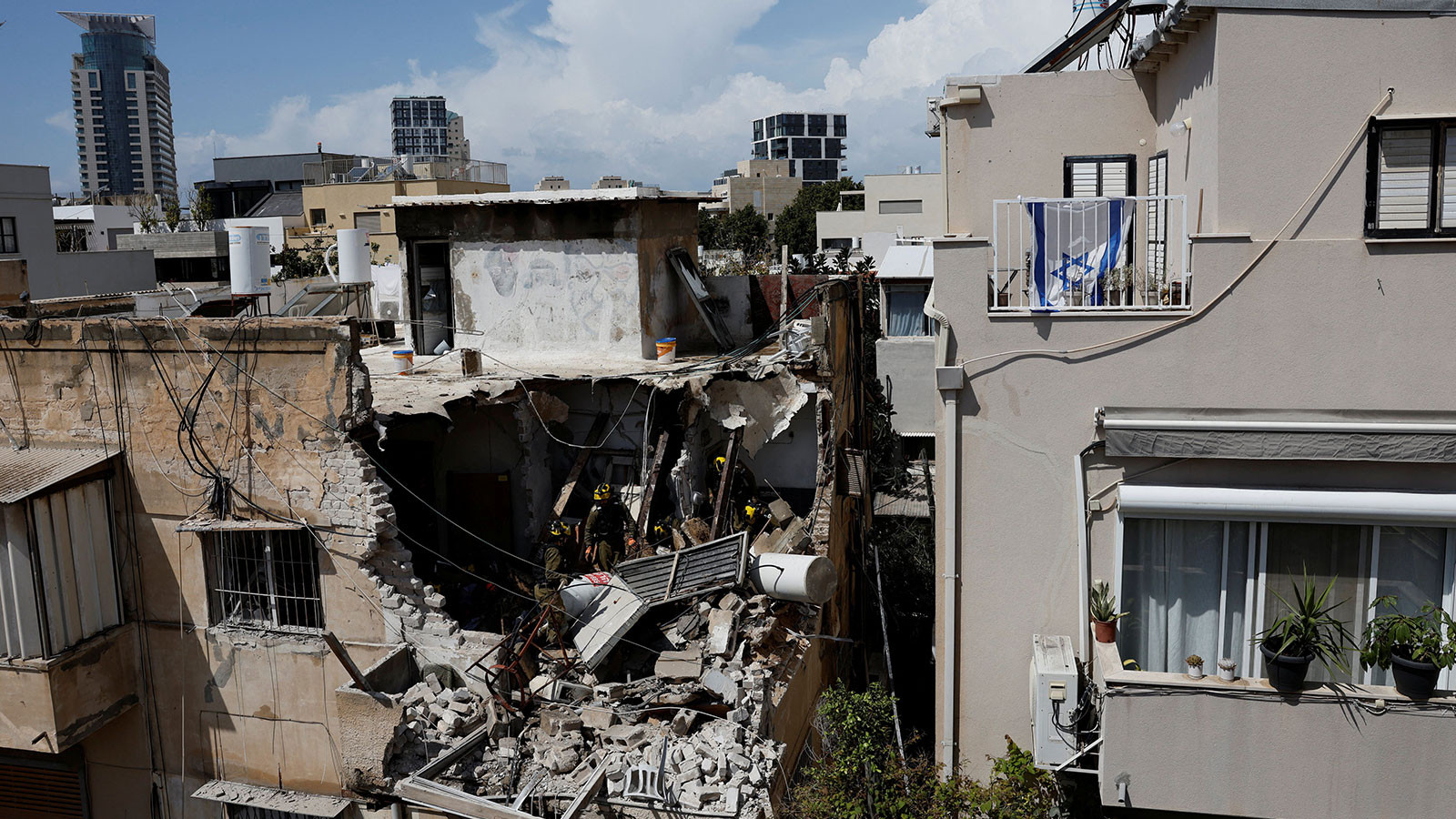 ABD-İsrail, İran'ın anlamsız savaşında 38. gün! Füzeler art arda ateşleniyor